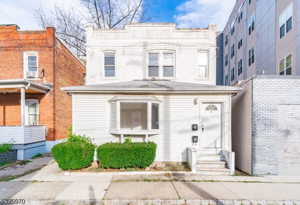 2 Drake St, Bound Brook Boro, NJ 08805