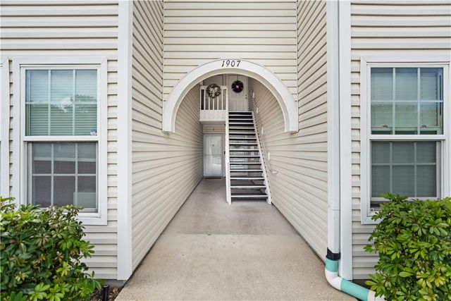 1907 Aynsley Way 32-2, Vero Beach, FL 32966