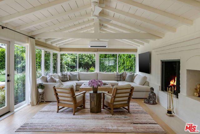 13214 Riviera Ranch Road, Los Angeles, CA 90049