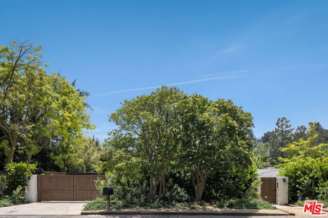13214 Riviera Ranch Road, Los Angeles, CA 90049