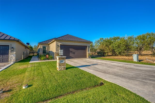 317 Parallel Circle CIR, Horseshoe Bay, TX 78657