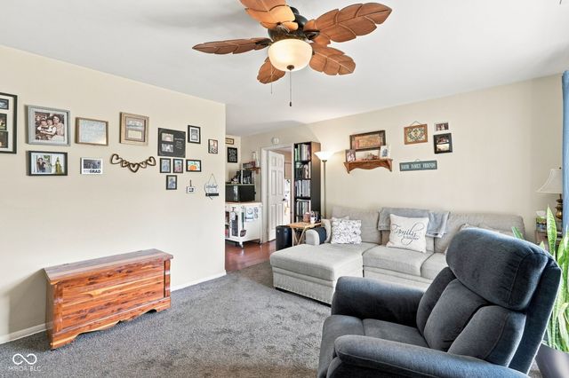 206 Parkview Court, Franklin, IN 46131