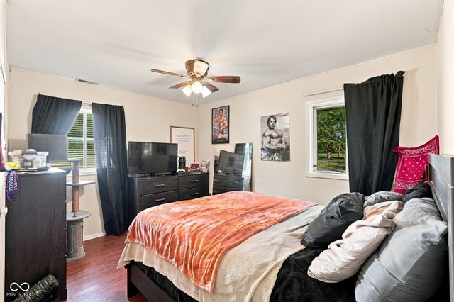 206 Parkview Court, Franklin, IN 46131