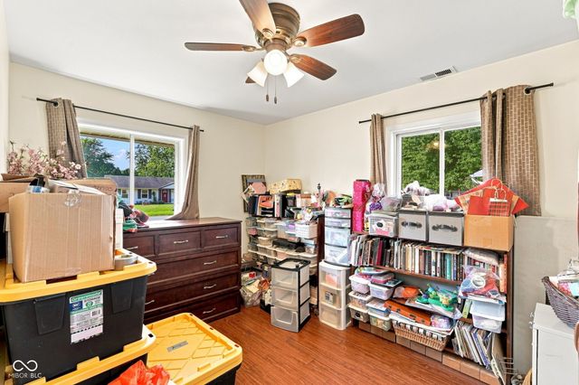 206 Parkview Court, Franklin, IN 46131