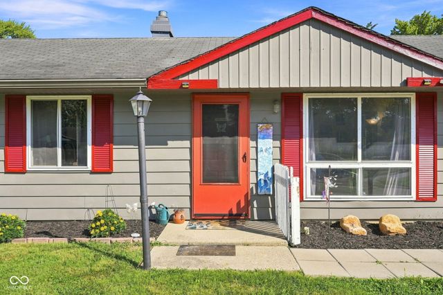 206 Parkview Court, Franklin, IN 46131
