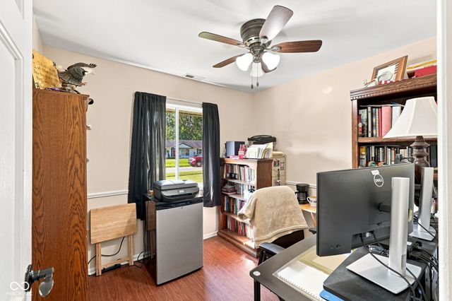 206 Parkview Court, Franklin, IN 46131