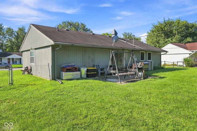 206 Parkview Court, Franklin, IN 46131