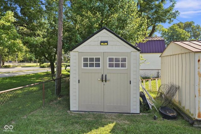 206 Parkview Court, Franklin, IN 46131
