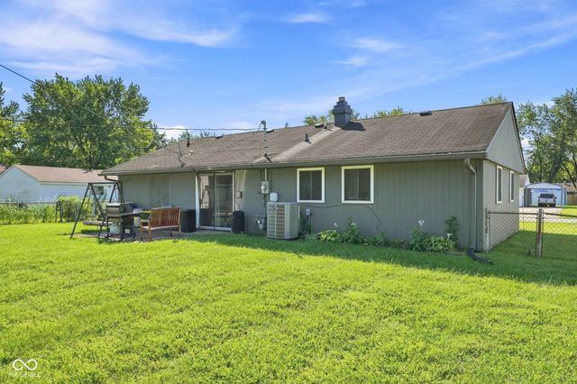 206 Parkview Court, Franklin, IN 46131