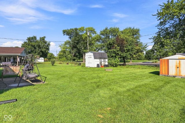 206 Parkview Court, Franklin, IN 46131