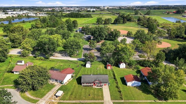 206 Parkview Court, Franklin, IN 46131