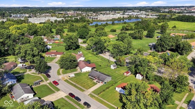 206 Parkview Court, Franklin, IN 46131