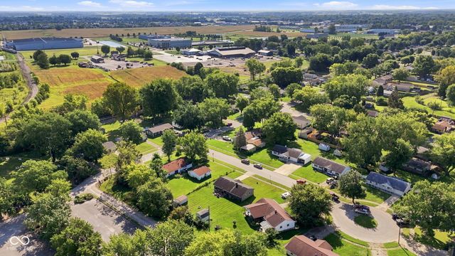 206 Parkview Court, Franklin, IN 46131