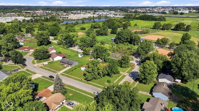 206 Parkview Court, Franklin, IN 46131
