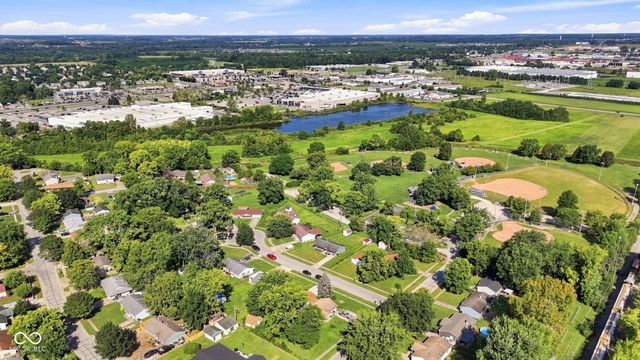 206 Parkview Court, Franklin, IN 46131