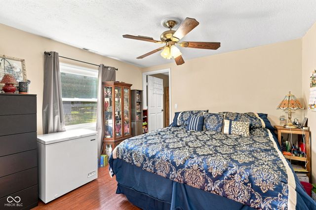 206 Parkview Court, Franklin, IN 46131