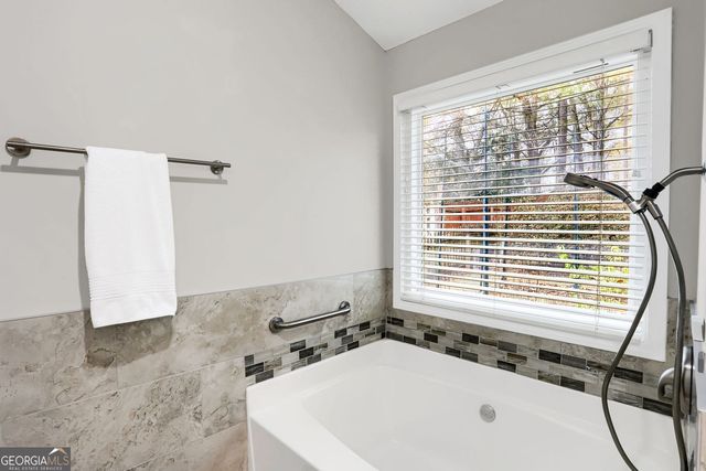 5243 Haverford Run Drive, Lilburn, GA 30047