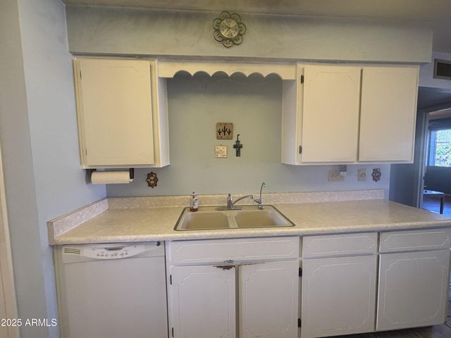 4740 E ENID Avenue, Mesa, AZ 85206