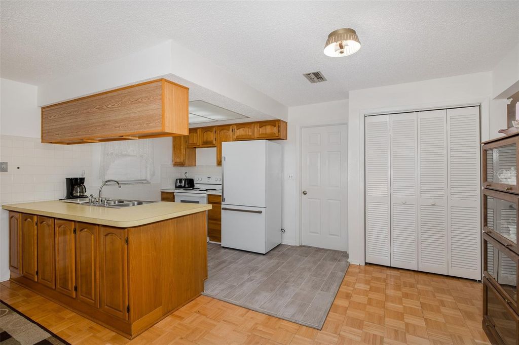 Image 20 of property listing at 11196 REDGATE STREET, Spring Hill, FL 34609