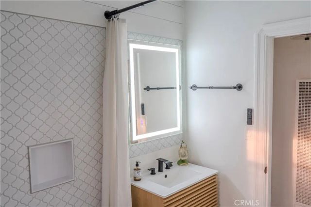 460 E 10th Avenue, Chico, CA 95926