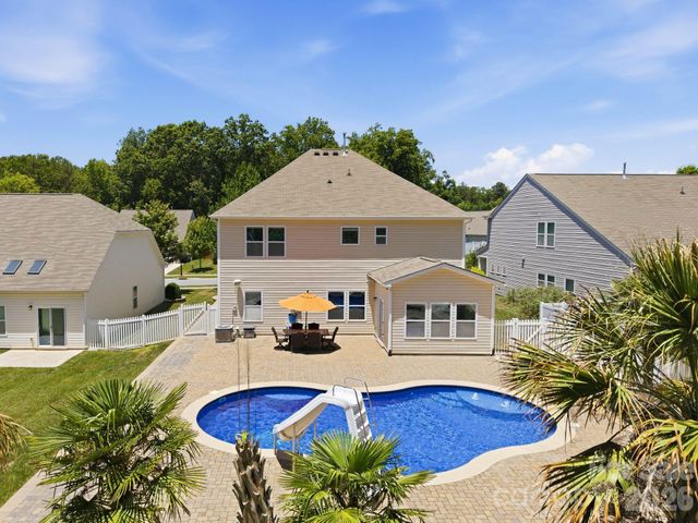 125 Paradise Hills Circle, Mooresville, NC 28115