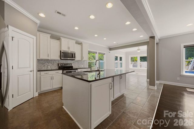 125 Paradise Hills Circle, Mooresville, NC 28115