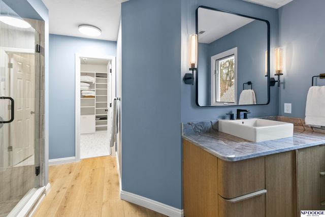 6026 Country Club Oaks Place, Omaha, NE 68152