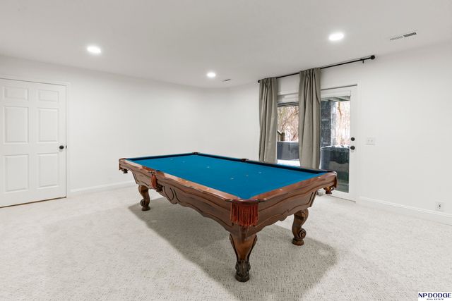 6026 Country Club Oaks Place, Omaha, NE 68152