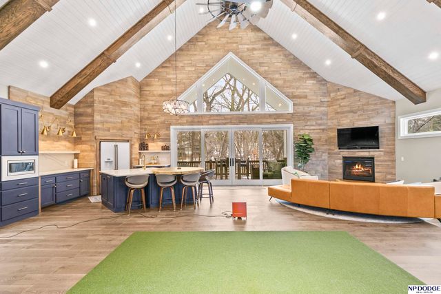 6026 Country Club Oaks Place, Omaha, NE 68152