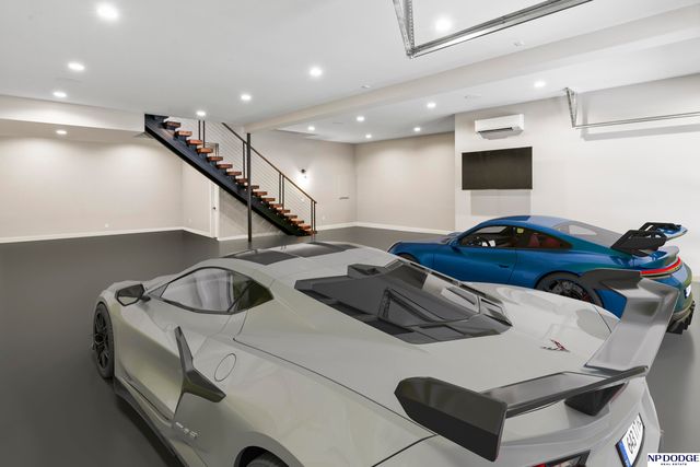 6026 Country Club Oaks Place, Omaha, NE 68152