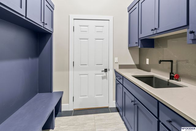 6026 Country Club Oaks Place, Omaha, NE 68152