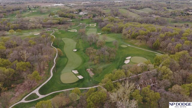 6026 Country Club Oaks Place, Omaha, NE 68152