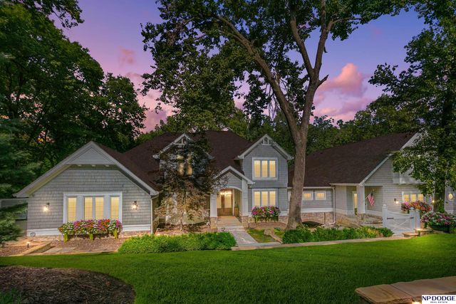 6026 Country Club Oaks Place, Omaha, NE 68152