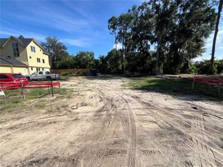 262 NW 12TH AVENUE, Gainesville, FL 32601