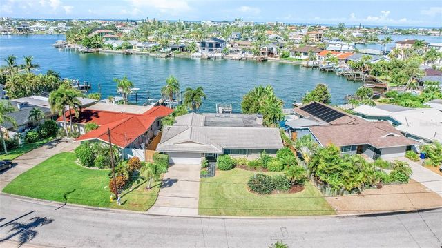 513 HARBOR DRIVE N, Indian Rocks Beach, FL 33785