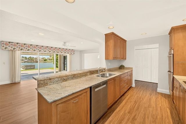 513 HARBOR DRIVE N, Indian Rocks Beach, FL 33785