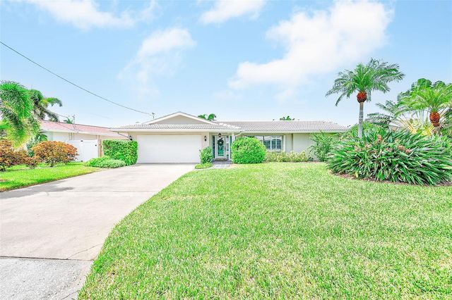 513 HARBOR DRIVE N, Indian Rocks Beach, FL 33785