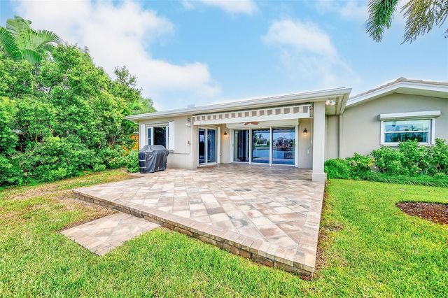 513 HARBOR DRIVE N, Indian Rocks Beach, FL 33785