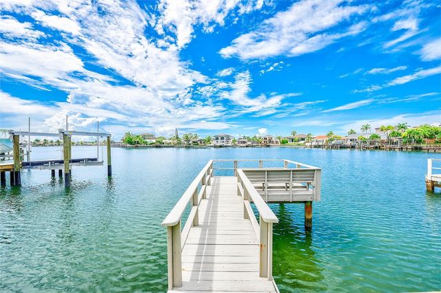 513 HARBOR DRIVE N, Indian Rocks Beach, FL 33785