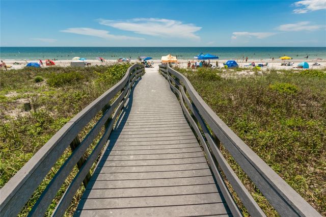 513 HARBOR DRIVE N, Indian Rocks Beach, FL 33785