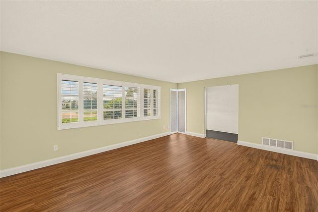 513 HARBOR DRIVE N, Indian Rocks Beach, FL 33785