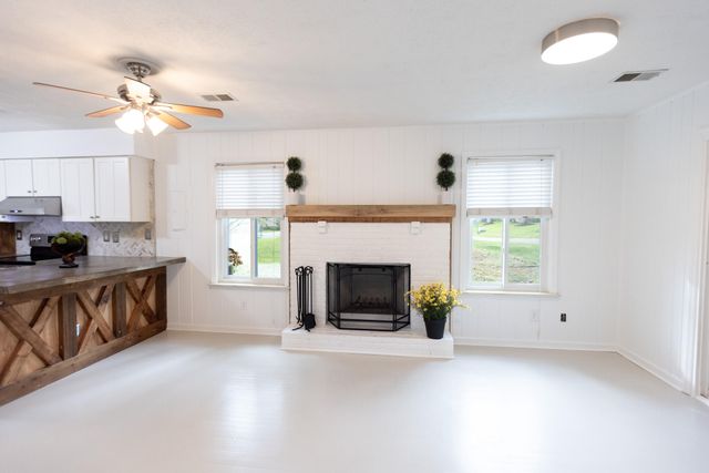 500 Laketower Drive 8, Lexington, KY 40502