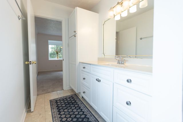 500 Laketower Drive 8, Lexington, KY 40502