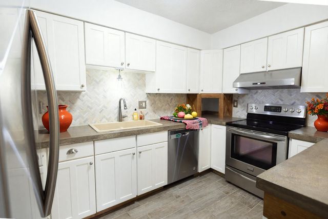 500 Laketower Drive 8, Lexington, KY 40502