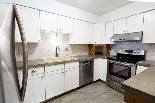 500 Laketower Drive 8, Lexington, KY 40502