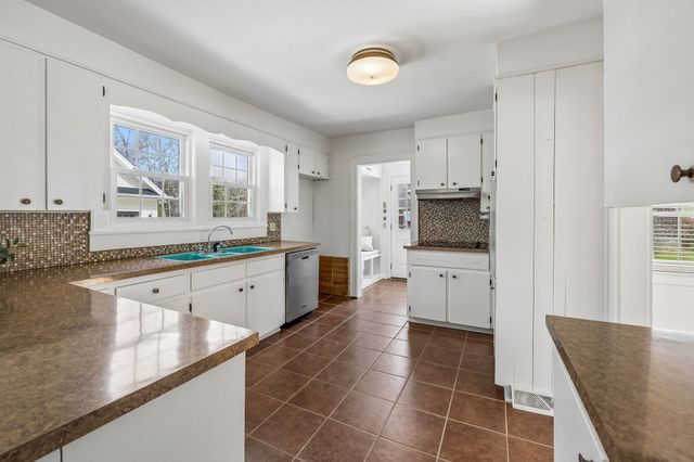 225 Jackson Ave, Carthage, TN 37030