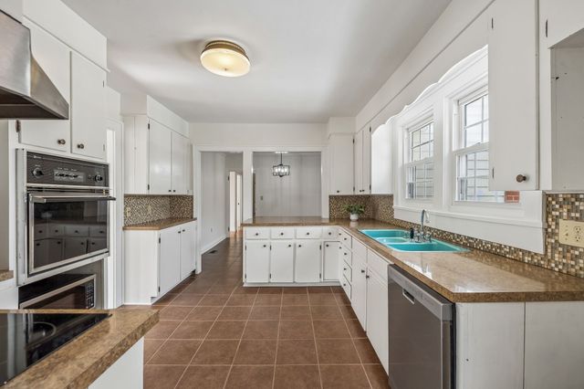 225 Jackson Ave, Carthage, TN 37030