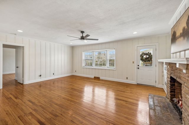 225 Jackson Ave, Carthage, TN 37030