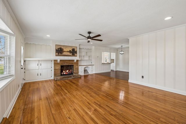 225 Jackson Ave, Carthage, TN 37030