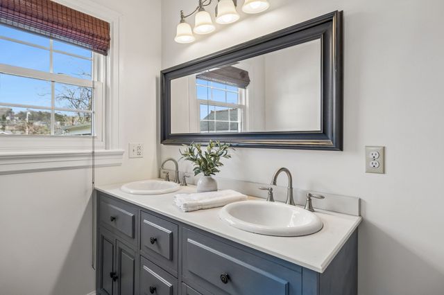 225 Jackson Ave, Carthage, TN 37030